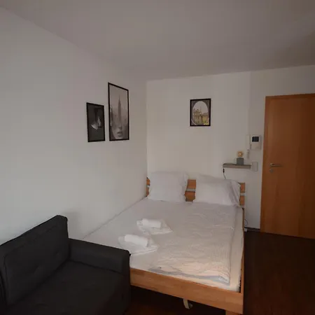 Nestwerk Komfort R23-13 - Balkon, Arbeitsplatz & Hochschulnaehe Apartment *